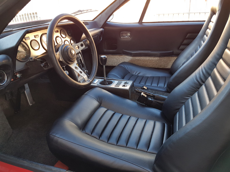 Illustration for article titled This Is The Most Car-Like Car Interior I've Ever Seen
